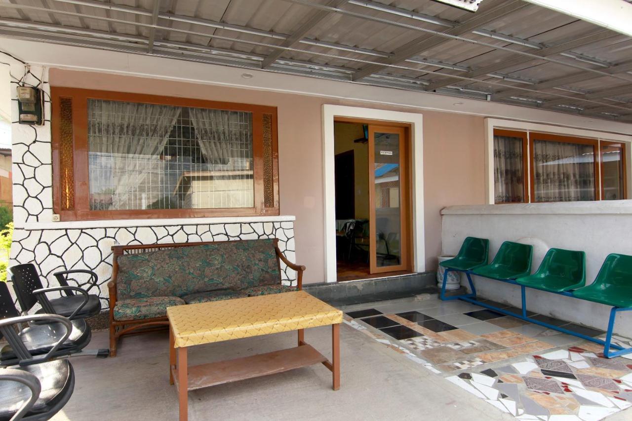Oyo 799 Hotel Dieng Berastagi Exterior foto