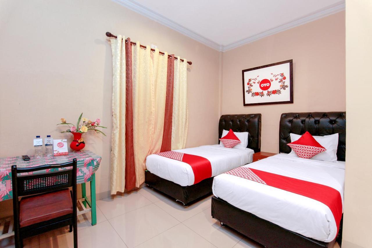 Oyo 799 Hotel Dieng Berastagi Exterior foto